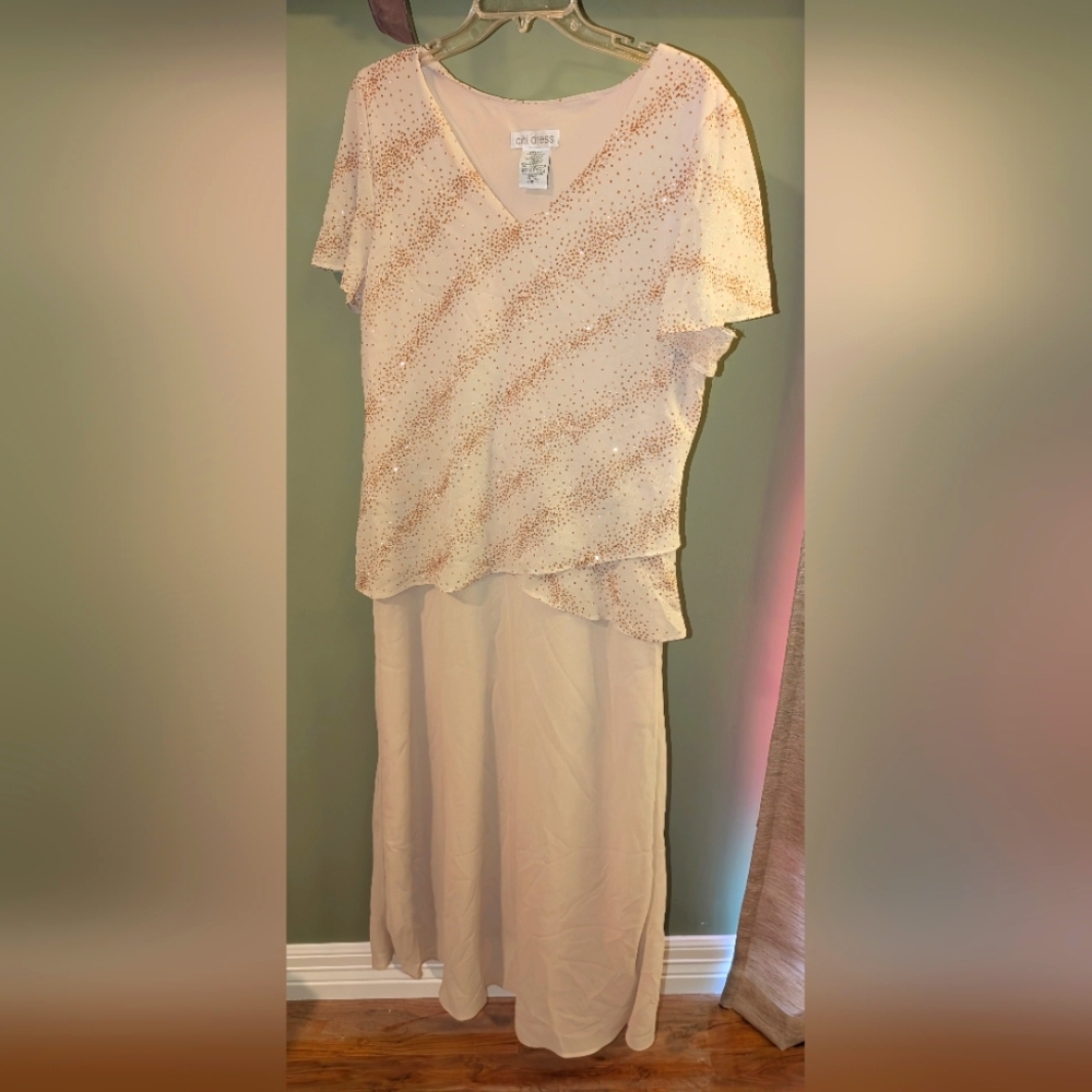 Citi Dress size 18 Cream and Gold Beaded Dress